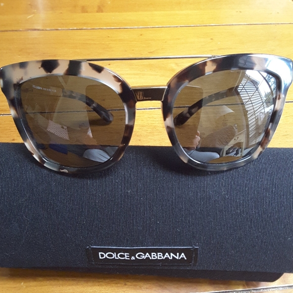 Accessories - Dolce & Gabbana Sunglasses!! EUC!!